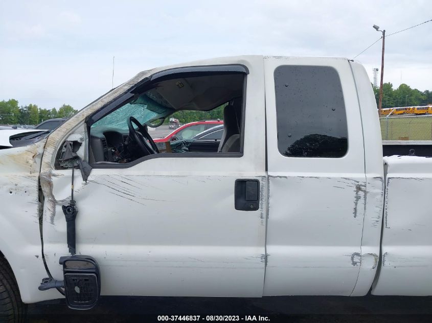 1999 Ford F-250 Lariat/Xl/Xlt VIN: 1FTNX20F8XEC76733 Lot: 37446837