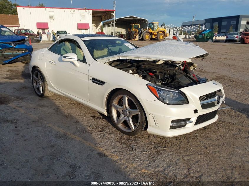 VIN WDDPK4HA8FF096498 2015 Mercedes-Benz SLK-Class,... no.1