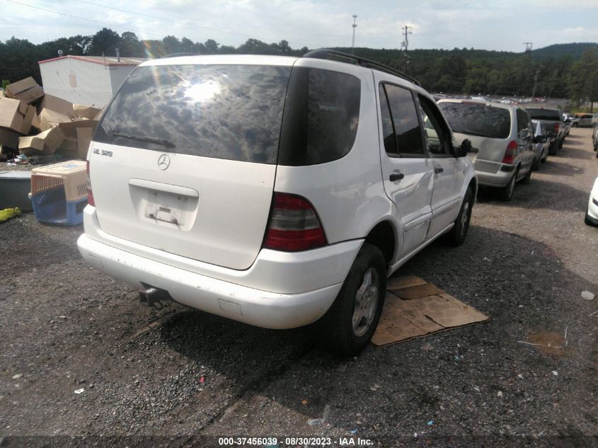 4JGAB54E2YA198647 2000 Mercedes-Benz Ml 320