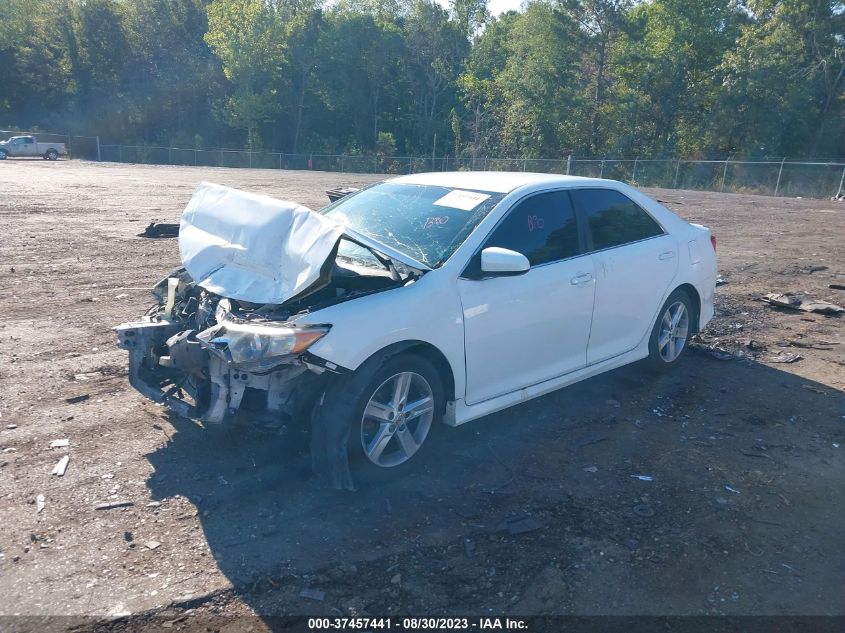 2014 Toyota Camry Xle/Se Sport/Se/L/Le VIN: 4T1BF1FKXE4735344 Lot: 37457441