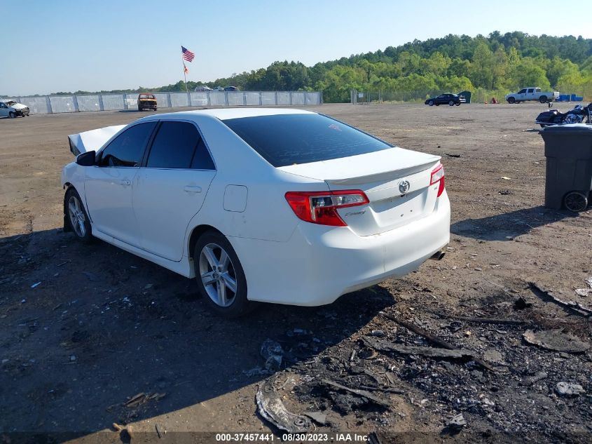 2014 Toyota Camry Xle/Se Sport/Se/L/Le VIN: 4T1BF1FKXE4735344 Lot: 37457441