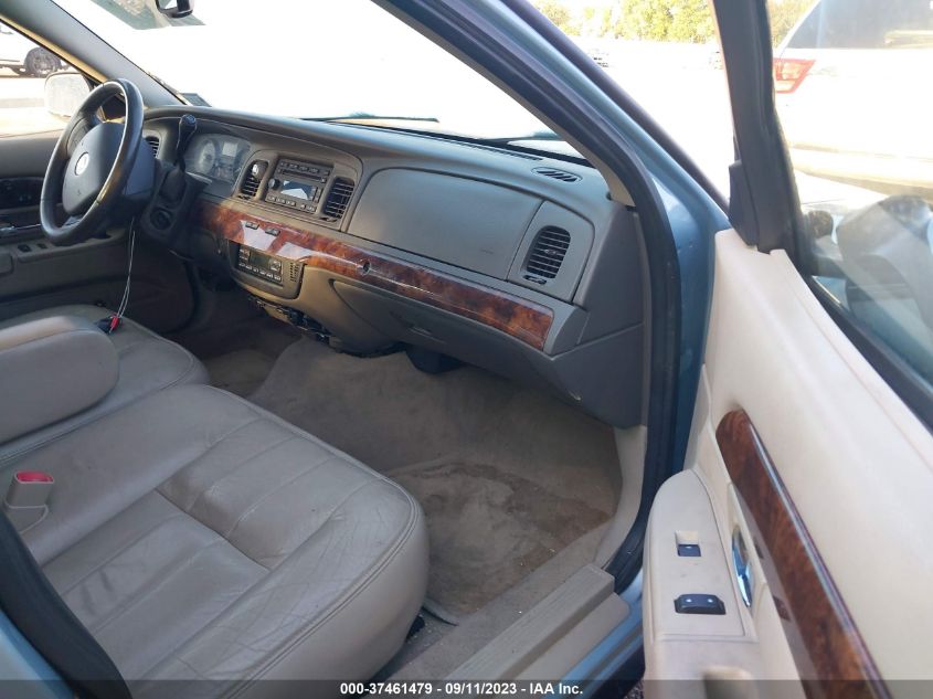 2010 Mercury Grand Marquis Ls VIN: 2MEBM7FV6AX613038 Lot: 37461479