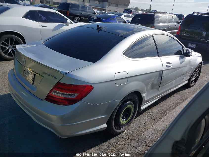 2013 MERCEDES-BENZ C 250 WDDGJ4HB6DG039736
