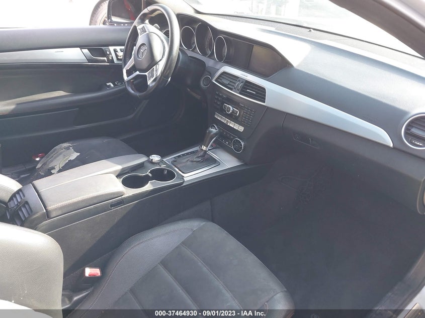2013 MERCEDES-BENZ C 250 - WDDGJ4HB6DG039736