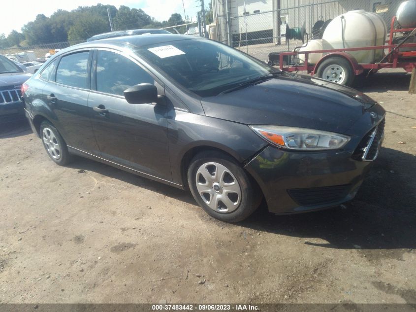 2017 Ford Focus S VIN: 1FADP3E26HL262940 Lot: 37483442