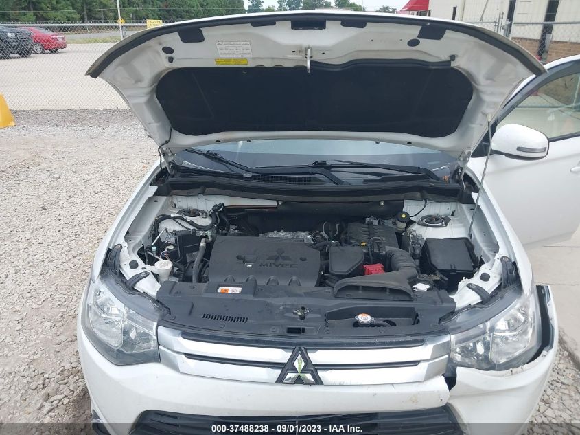 JA4AD3A30FZ013333 2015 Mitsubishi Outlander Se