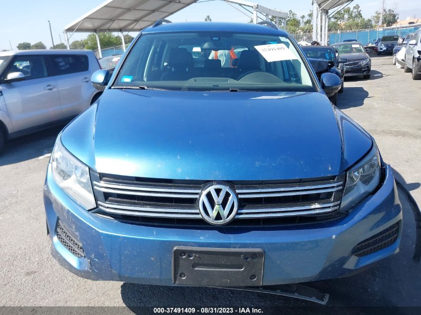 2017 Volkswagen Tiguan VIN: WVGBV7AX7HK023561 Lot: 37491409