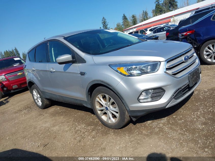 1FMCU9GD9KUC06262 2019 Ford Escape Se