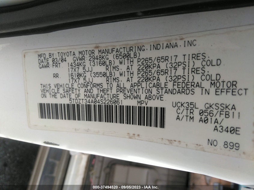 2004 Toyota Sequoia Sr5 V8 VIN: 5TDZT34A04S226061 Lot: 37494520
