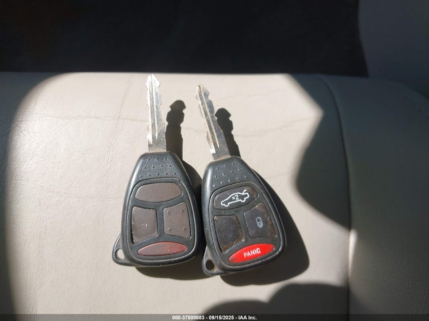 2005 Jeep Grand Cherokee Limited VIN: 1J4HR58205C703724 Lot: 37500883