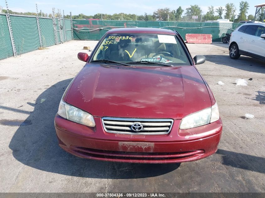 2000 Toyota Camry Le VIN: 4T1BG22K1YU970888 Lot: 37504336