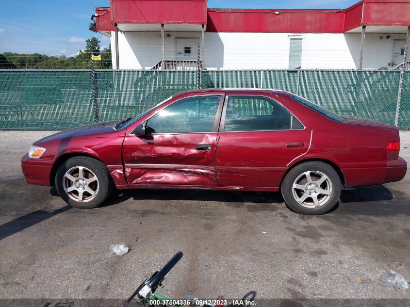 2000 Toyota Camry Le VIN: 4T1BG22K1YU970888 Lot: 37504336