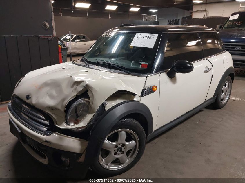 2009 Mini Cooper Hardtop VIN: WMWMF33539TW72135 Lot: 37517552