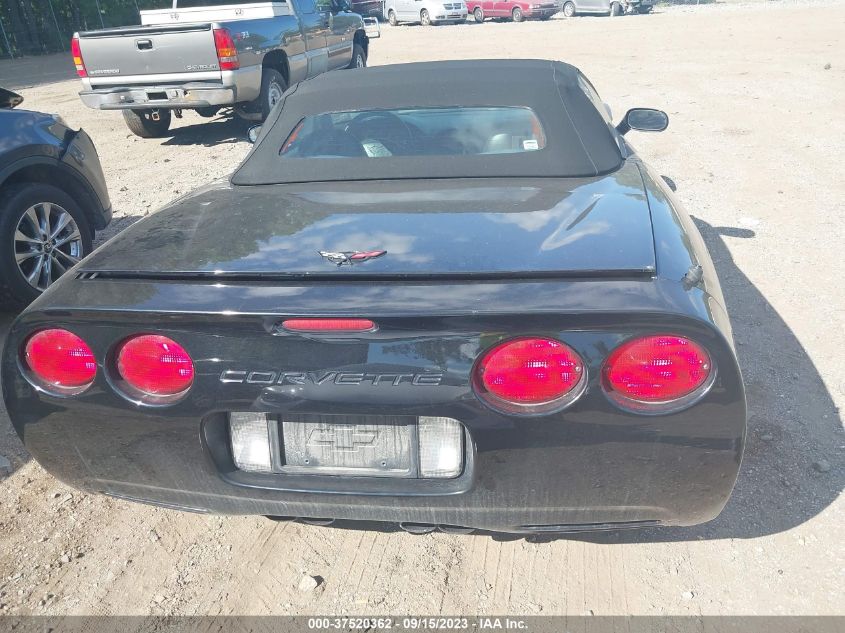 1G1YY32G025123903 2002 Chevrolet Corvette