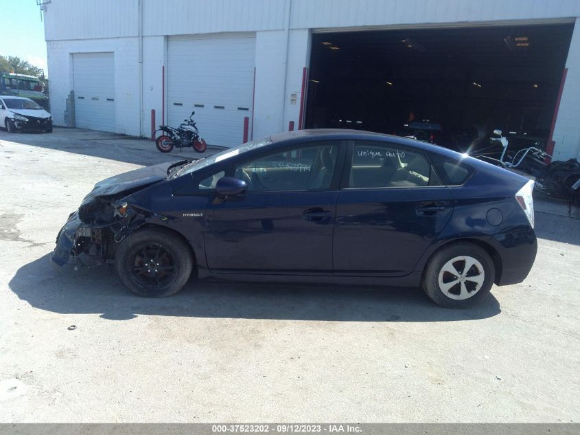 JTDKN3DU2F0464649 2015 Toyota Prius Three