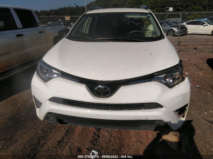 JTMZFREV6JJ726908 2018 Toyota Rav4 Le