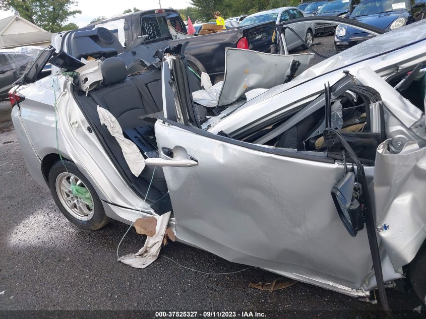 2022 Toyota Prius Xle Awd-E VIN: JTDL9MFU9N3040135 Lot: 37525327