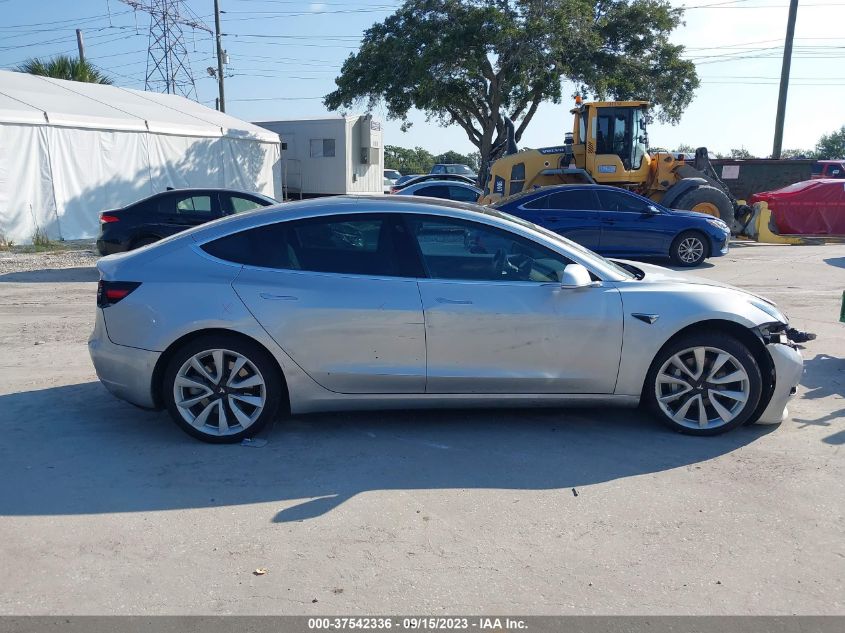 5YJ3E1EA3JF032076 2018 Tesla Model 3 Long Range/Mid Range