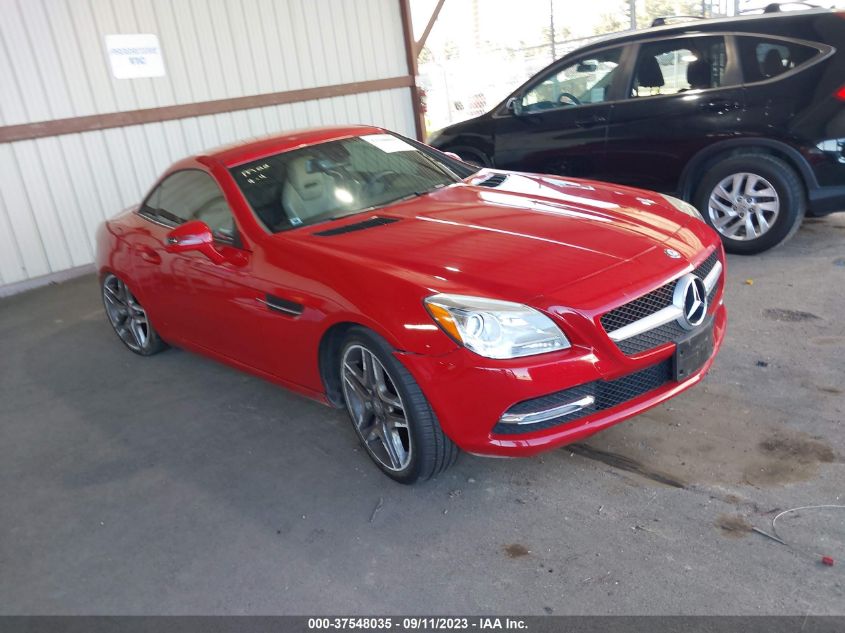 VIN WDDPK4HA8DF060176 2013 Mercedes-Benz SLK-Class,... no.1