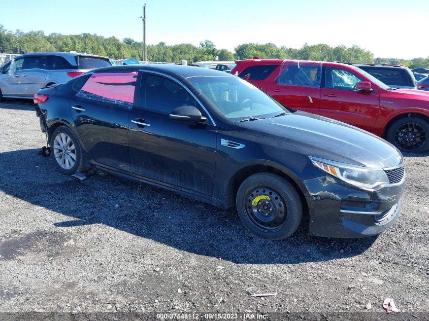 5XXGT4L3XJG272929 2018 Kia Optima Lx