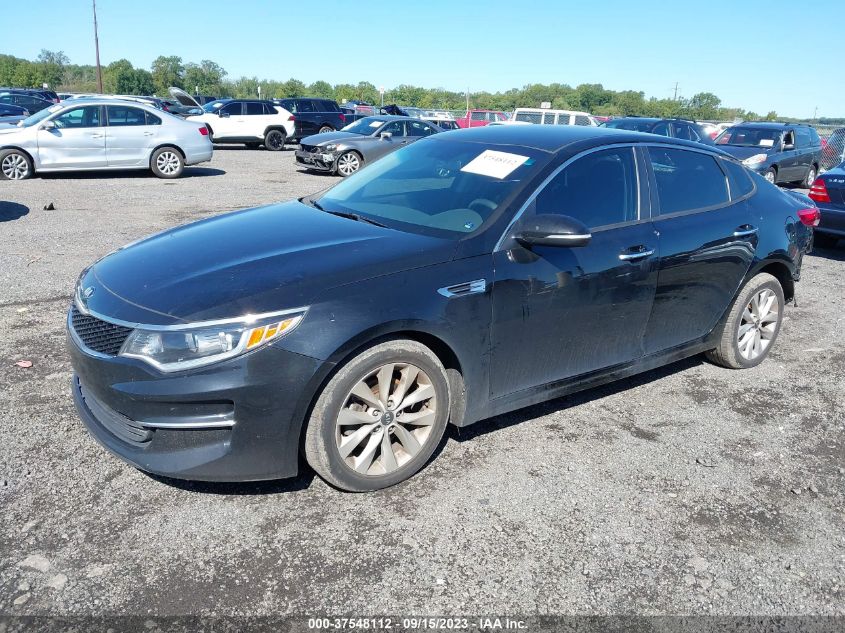 5XXGT4L3XJG272929 2018 Kia Optima Lx