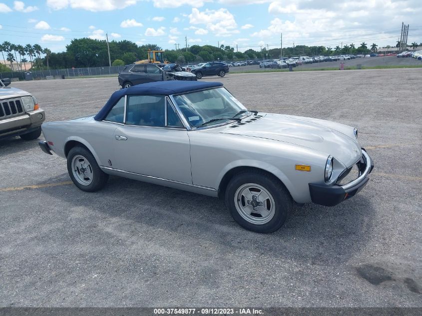 1982 Fiat 124 Spider VIN: ZFAAS00B6C8188164 Lot: 37549877