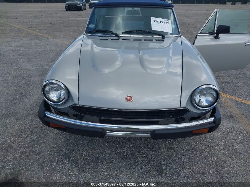 1982 Fiat 124 Spider VIN: ZFAAS00B6C8188164 Lot: 37549877