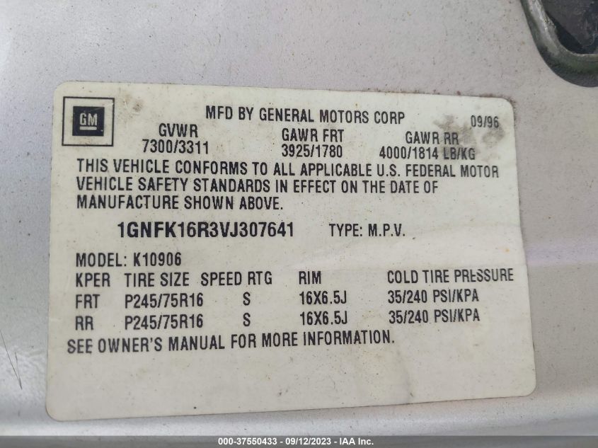 1997 Chevrolet Suburban Lt VIN: 1GNFK16R3VJ307641 Lot: 37550433