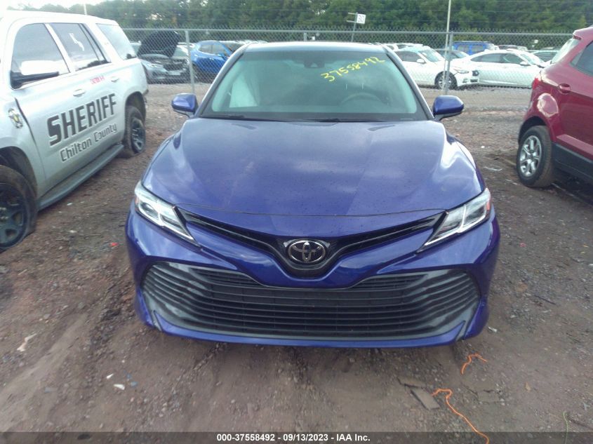 4T1B11HK7JU663332 2018 Toyota Camry Le