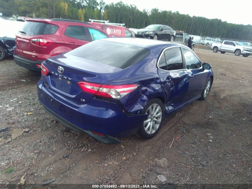 4T1B11HK7JU663332 2018 Toyota Camry Le