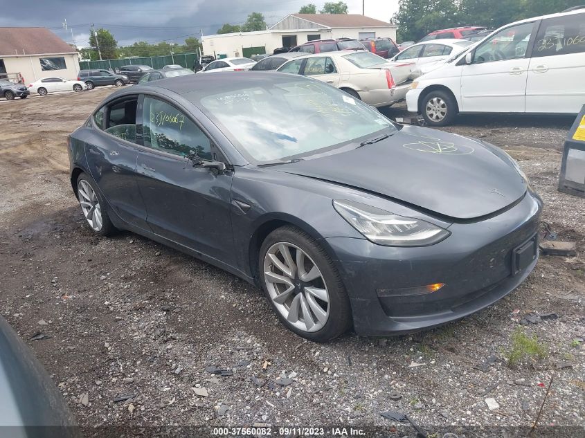 5YJ3E1EB8JF068838 2018 Tesla Model 3 Performance/Long Range