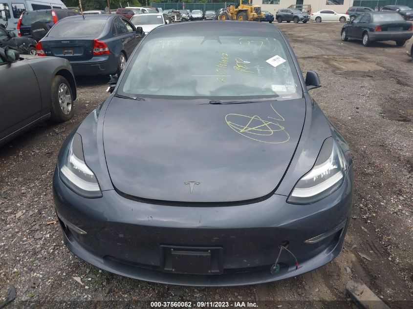 5YJ3E1EB8JF068838 2018 Tesla Model 3 Performance/Long Range