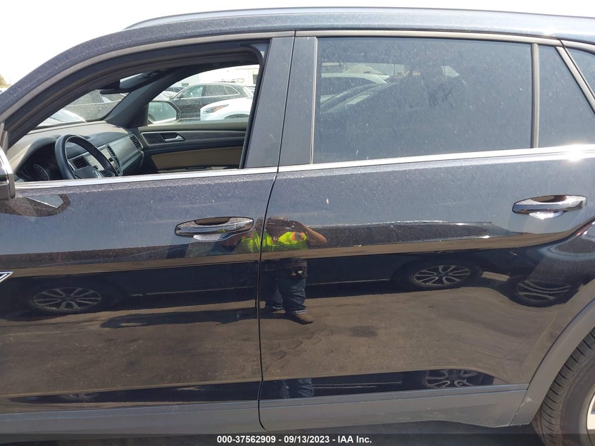 2020 Volkswagen Atlas Cross Sport 2.0T Se VIN: 1V23C2CA9LC214877 Lot: 37562909