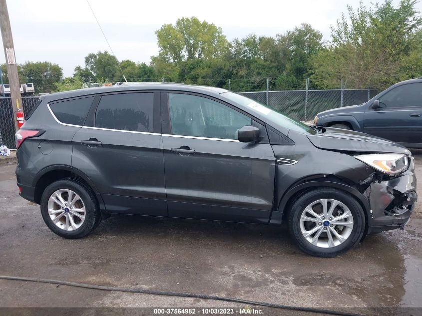 1FMCU9GD2HUE50392 2017 Ford Escape Se