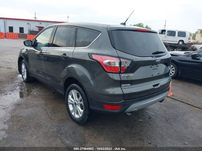 1FMCU9GD2HUE50392 2017 Ford Escape Se