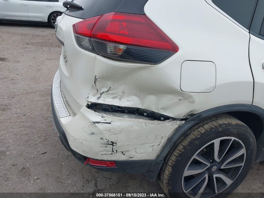 JN8AT2MT2JW452756 2018 Nissan Rogue Sl