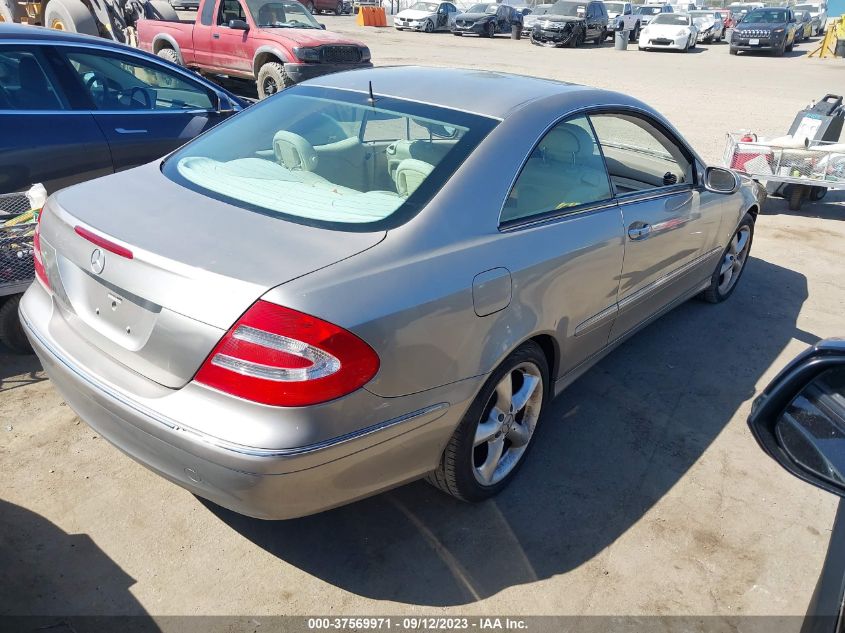 2005 Mercedes-Benz Clk-Class 3.2L VIN: WDBTJ65J05F126182 Lot: 37569971