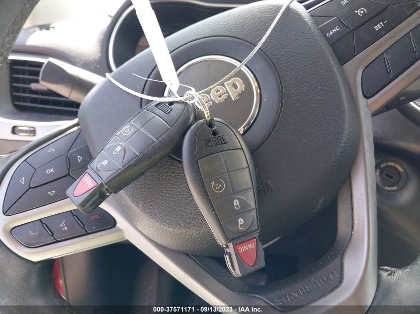 2019 Jeep Cherokee Latitude 4X4 VIN: 1C4PJMCX7KD252061 Lot: 37571171