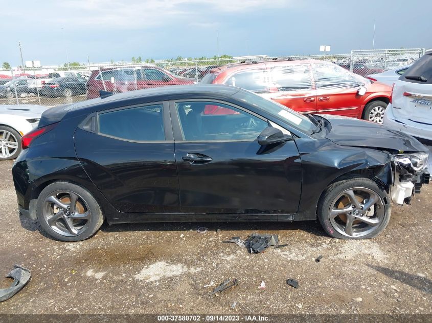 KMHTG6AF3KU016554 2019 Hyundai Veloster 2.0