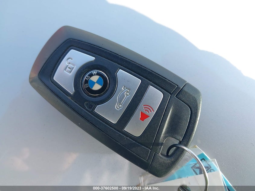 2018 BMW 320I XDRIVE WBA8A3C50JA505795