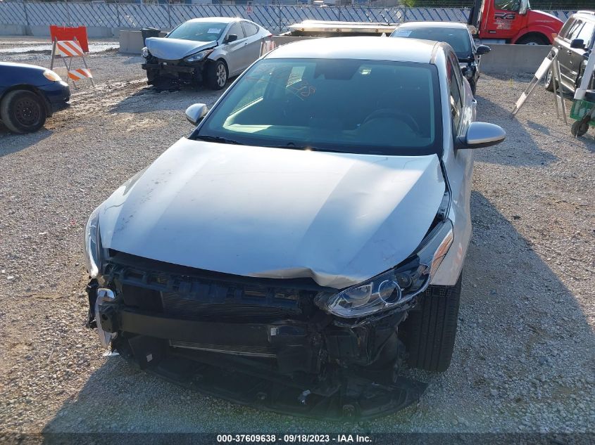 3KPF24AD1KE065933 2019 Kia Forte Lxs