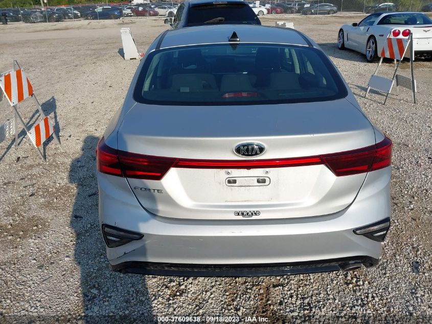 3KPF24AD1KE065933 2019 Kia Forte Lxs