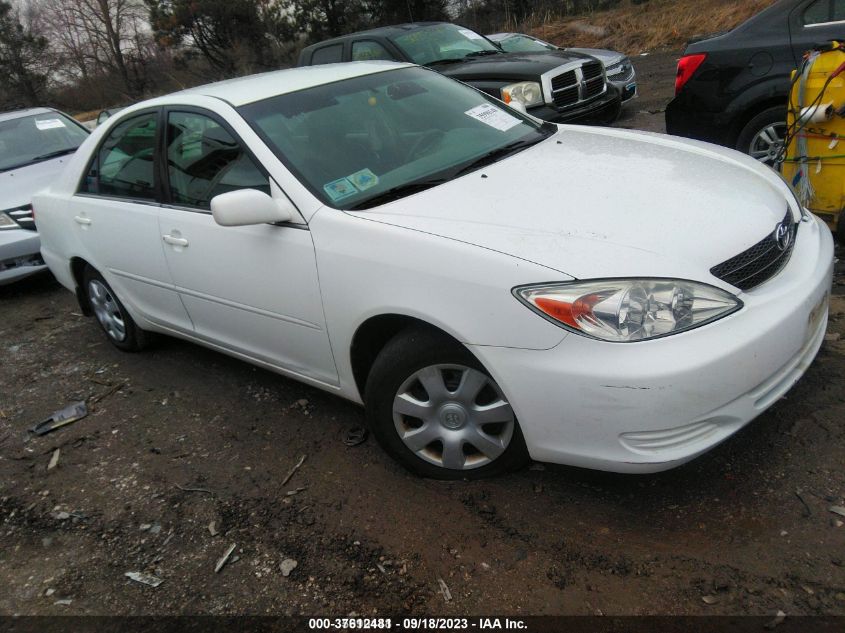 2002 Toyota Camry Le VIN: 4T1BE32K62U013398 Lot: 37612481