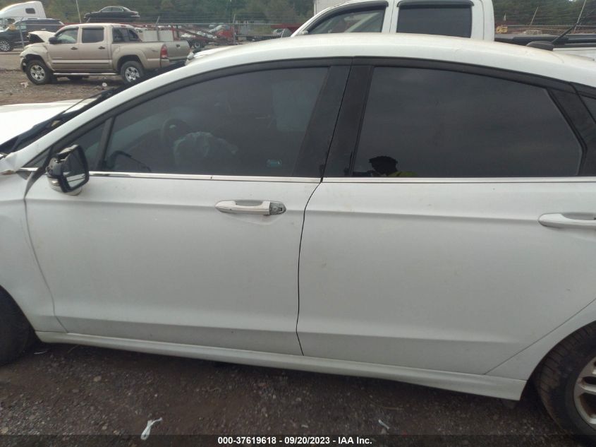 3FA6P0H74GR331283 2016 Ford Fusion Se