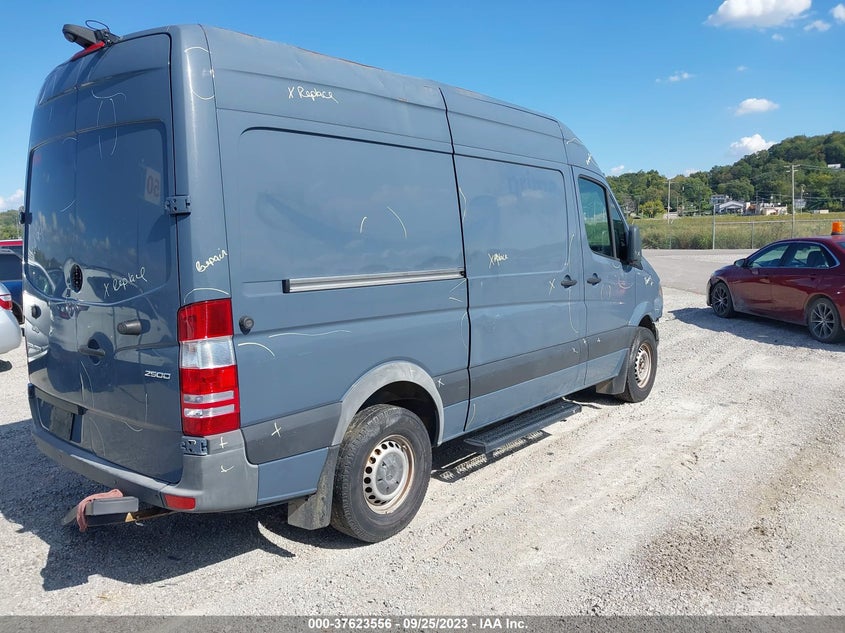 2018 Mercedes-Benz Sprinter 2500 Standard Roof V6 VIN: WD3PE7CD6JP623651 Lot: 37623556