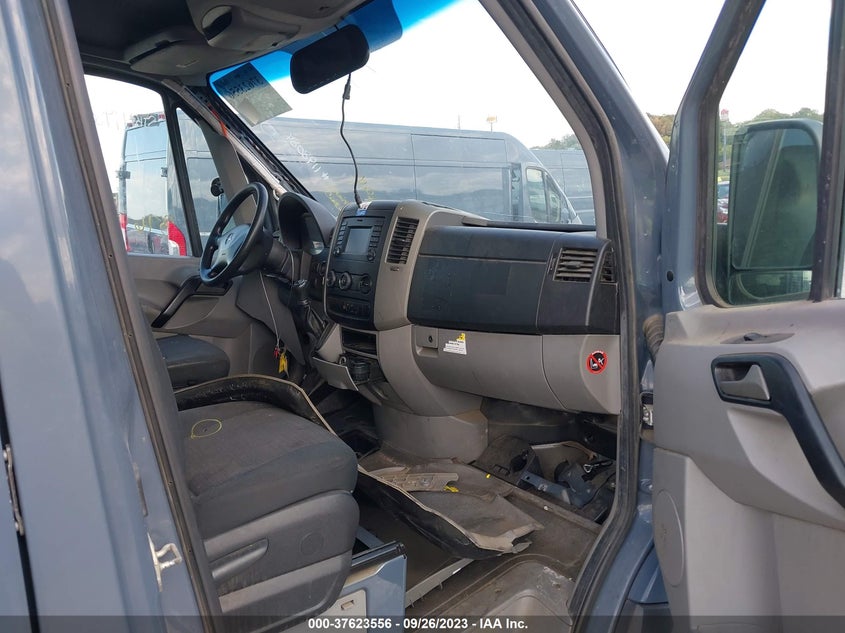 2018 Mercedes-Benz Sprinter 2500 Standard Roof V6 VIN: WD3PE7CD6JP623651 Lot: 37623556