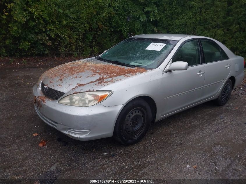2004 Toyota Camry Le VIN: 4T1BE32K64U906240 Lot: 37624914
