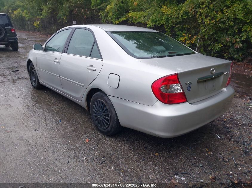 2004 Toyota Camry Le VIN: 4T1BE32K64U906240 Lot: 37624914