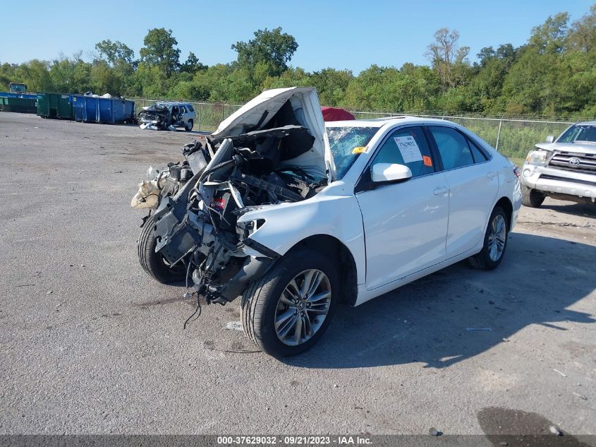 2015 Toyota Camry Se VIN: 4T1BF1FK7FU044841 Lot: 37629032