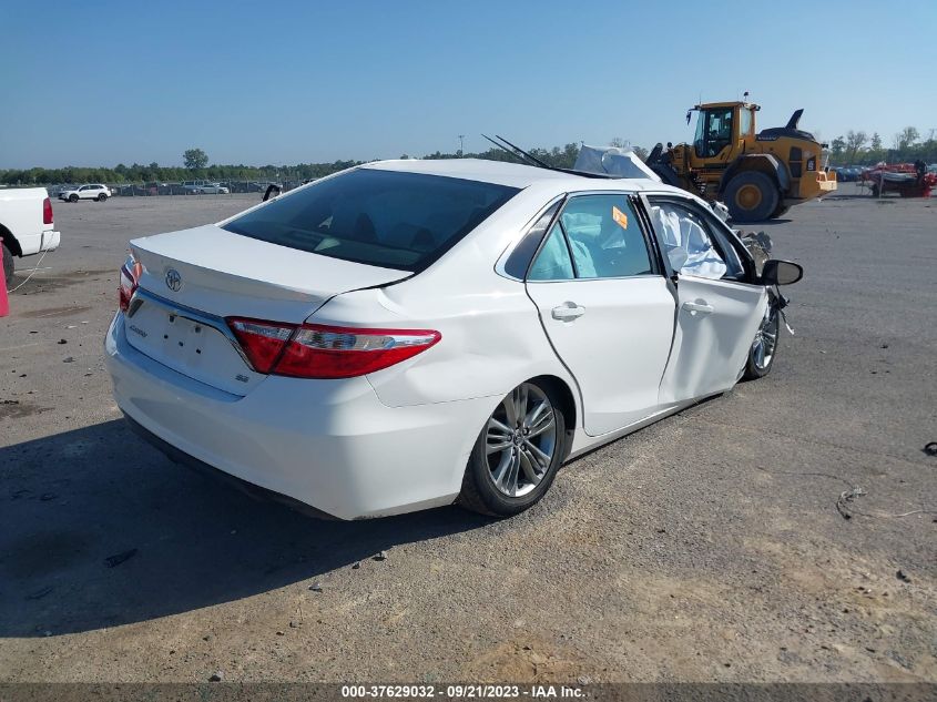 2015 Toyota Camry Se VIN: 4T1BF1FK7FU044841 Lot: 37629032